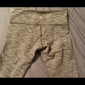 Lululemon Wonder Under Crops